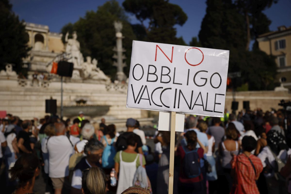 “Progettavano azioni violente”, blitz in tutta Italia contro No Vax