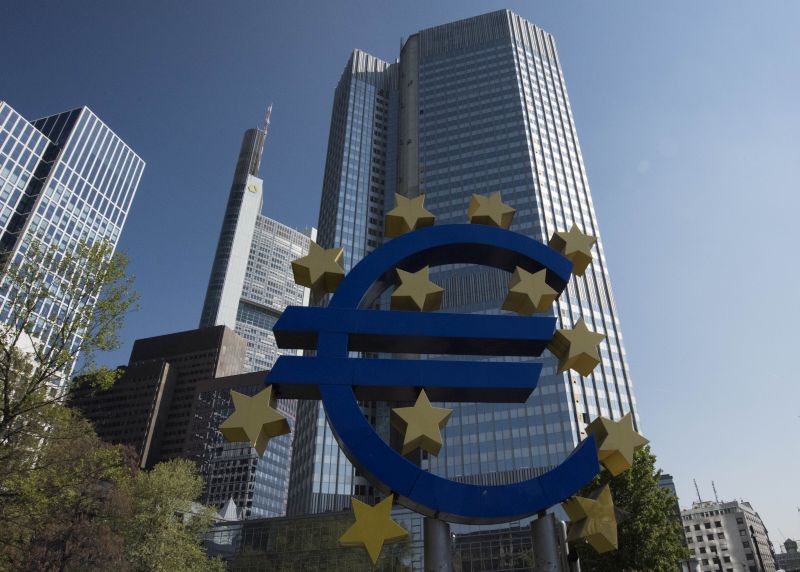 La Bce lascia tassi invariati e conferma acquisti Pepp