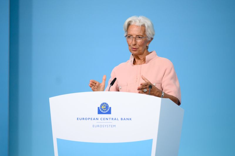 Lagarde rassicura i mercati, tassi fermi fino al 2023