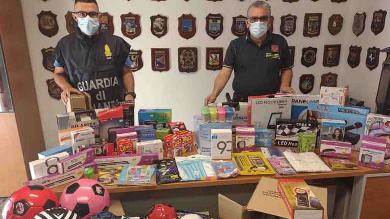 Sequestro articoli pericolosi Guardia Finanza