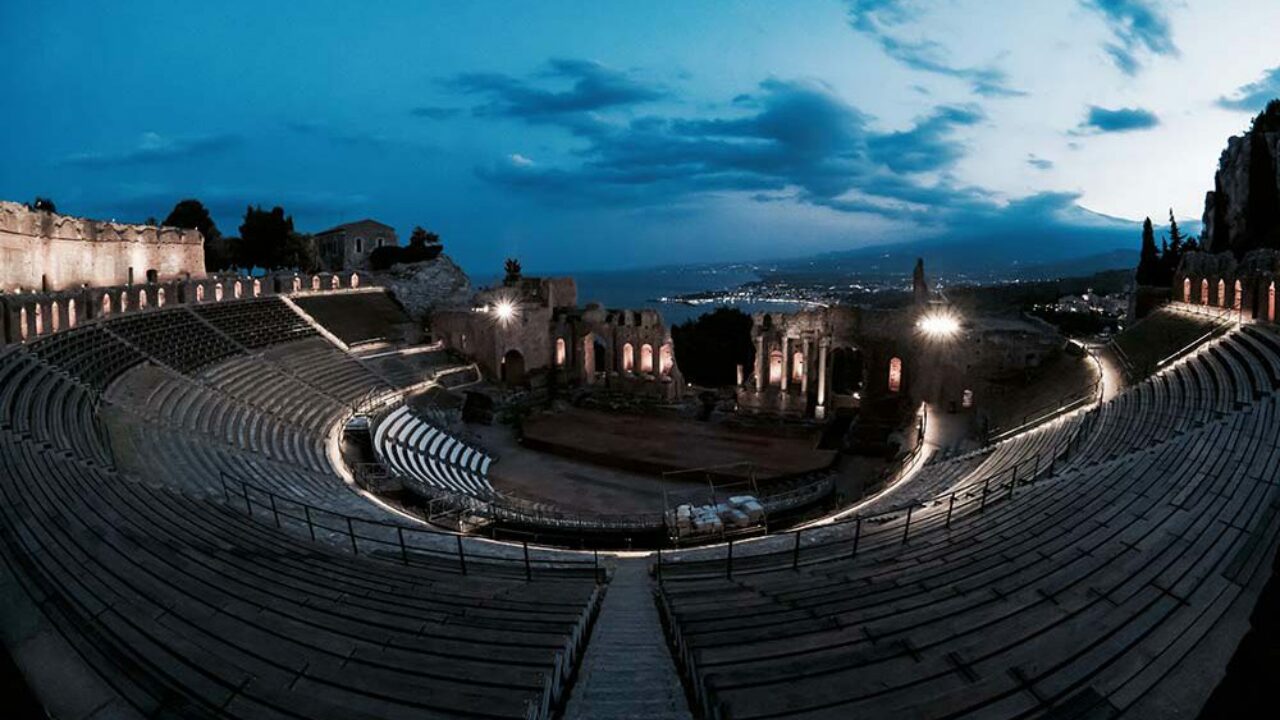 Teatro-Taormina-di-sera