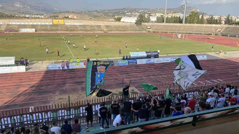 Unitas Sciacca stadio con tifosi
