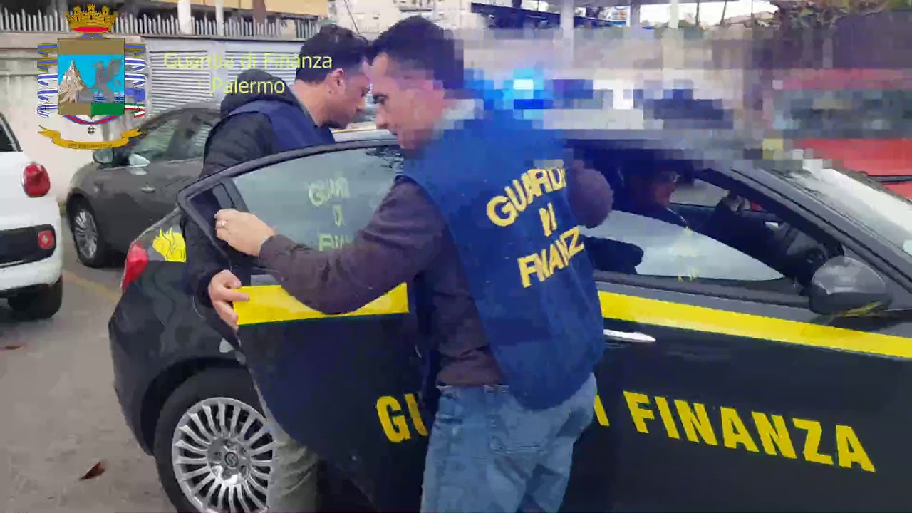 Sbarca a Palermo con un carico di oltre due chili di cocaina: arrestato corriere della droga