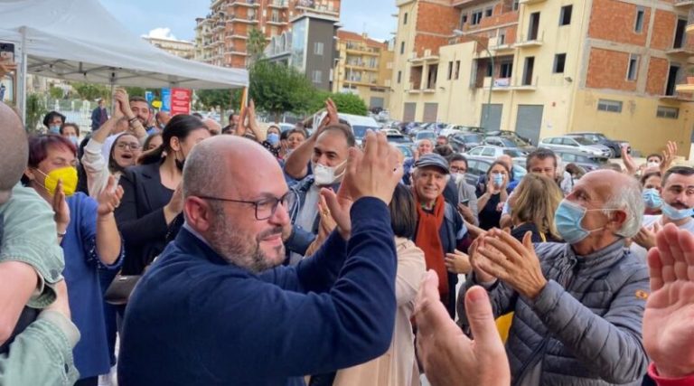 Antonio-Palumbo festeggia elezioni 2021