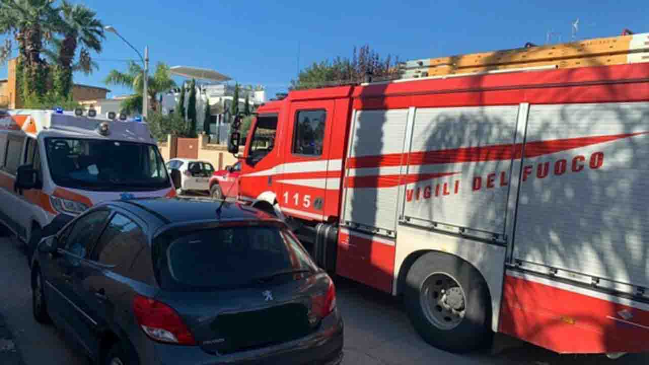 Incendio abitrazione pompieri vigili fuoco