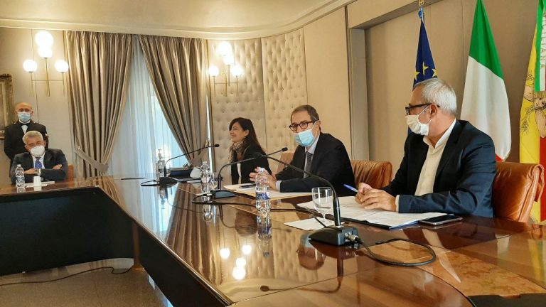 regione sicilia conferenza stampa efficientamento energetico siti culturali 2021