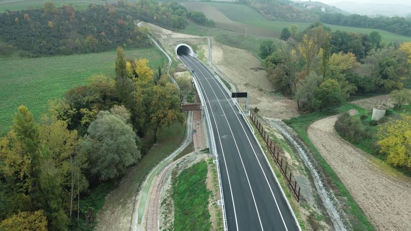 Pedemontana delle Marche, aperto al traffico il primo tratto da 8,1 km