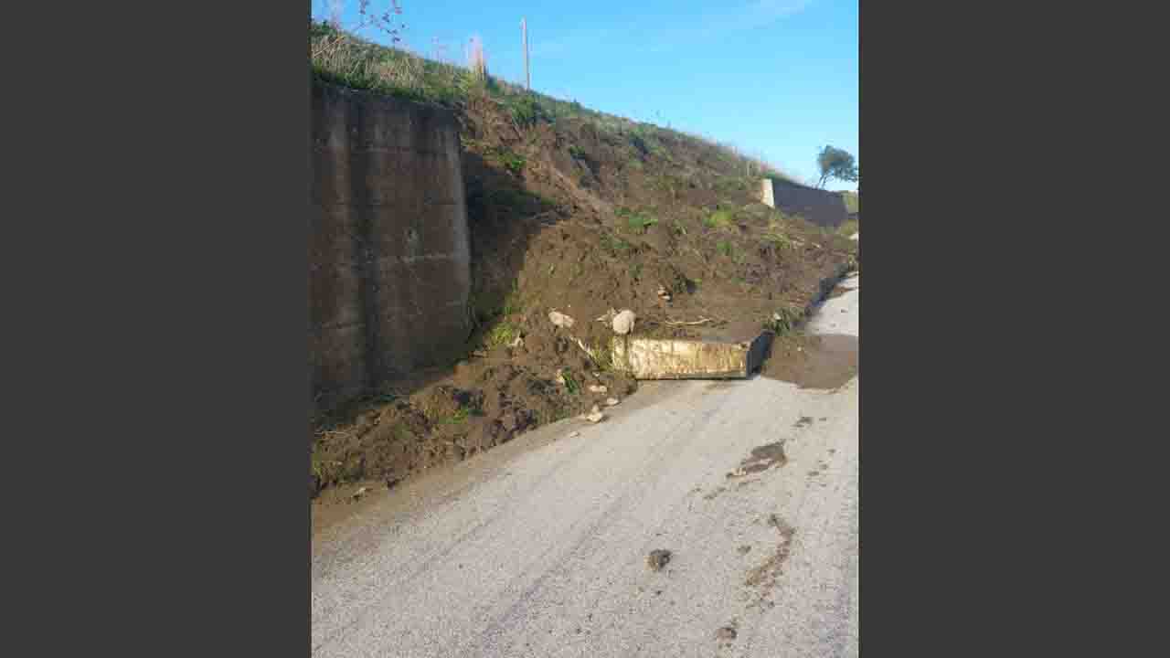 Contrada Gaddimi muro crollato nov 2021