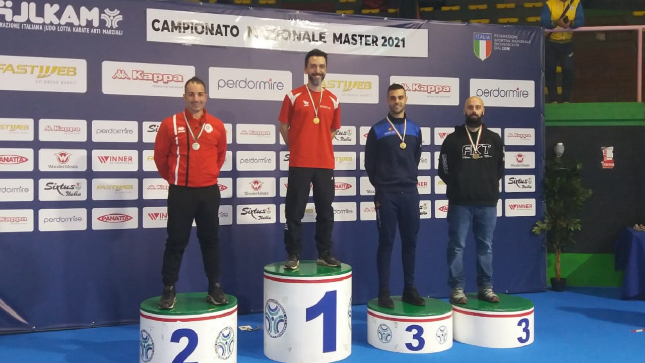 Karate: Michele Catanzaro secondo posto ai Campionati Italiani Master