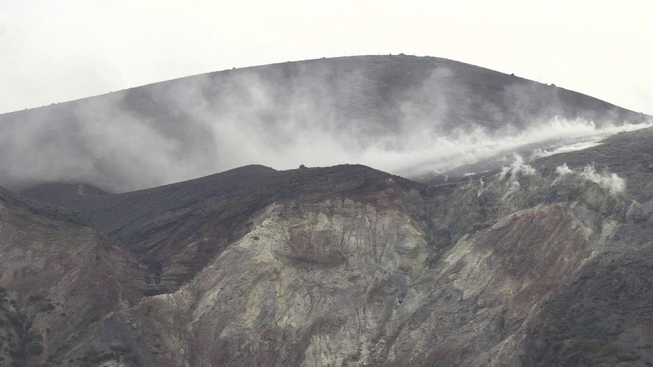 eolie vulcano fuga gas