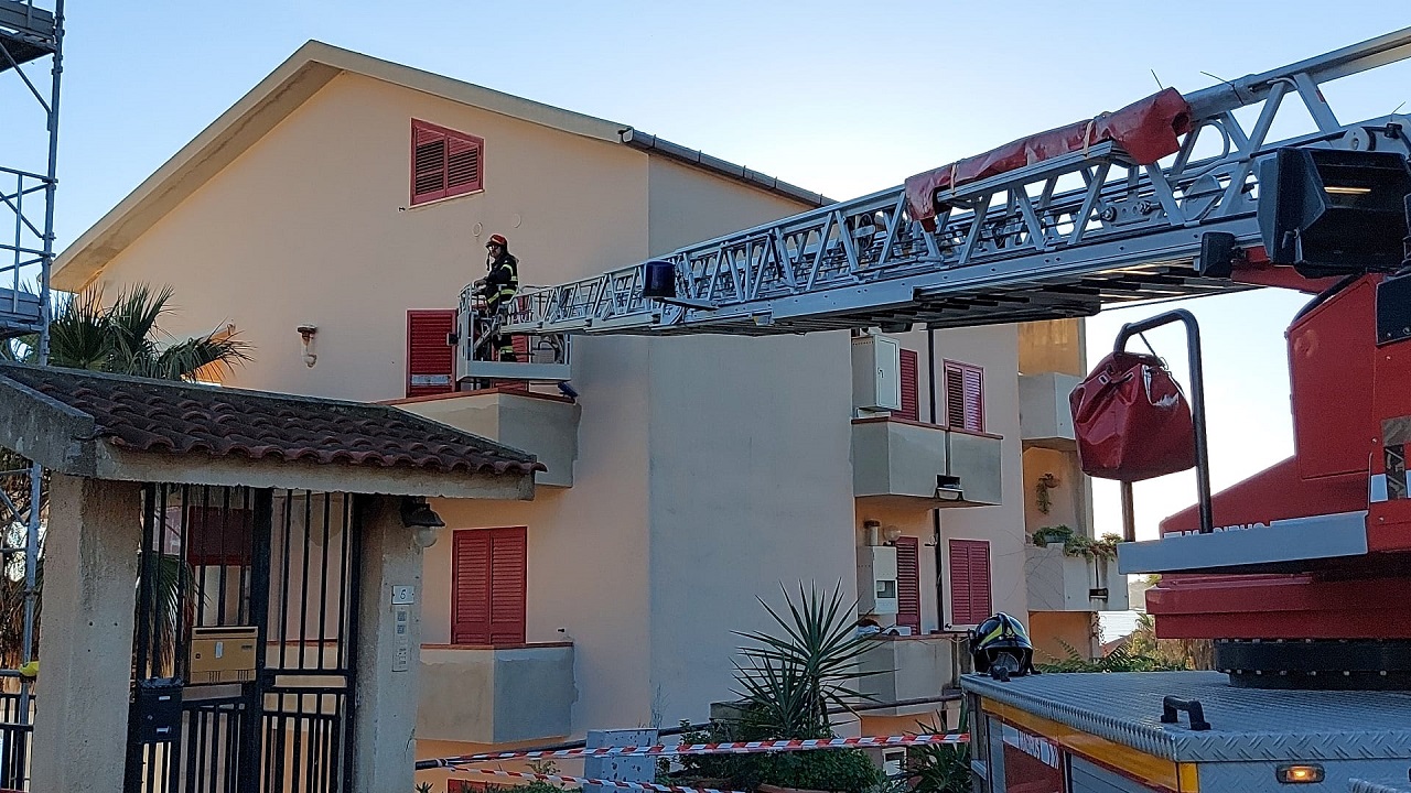 maltempo vigili del fuoco case danneggiate 2021