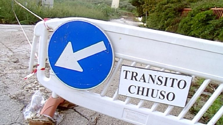 transenna transito chiuso