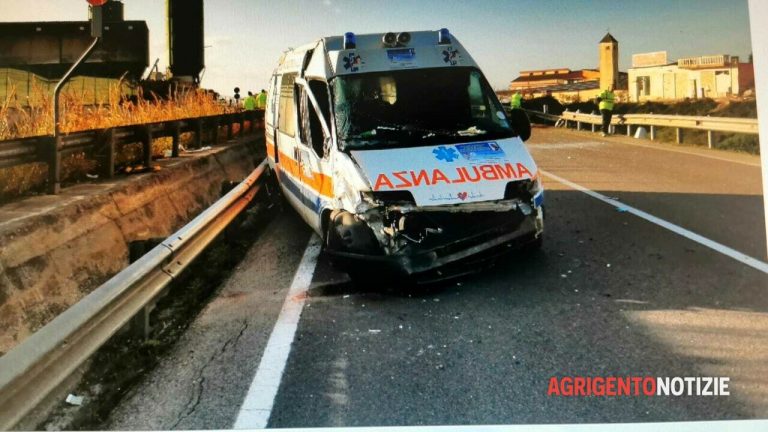 Ambulanza fuori strada a Casteltermini7-2