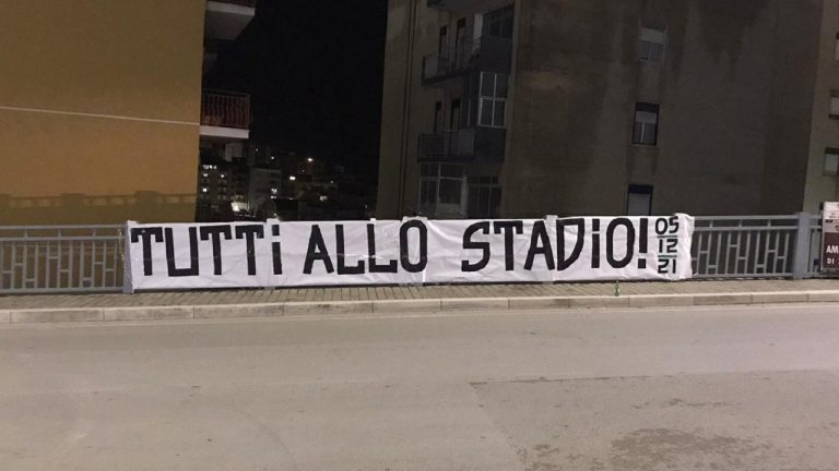 ultras striscione 2021