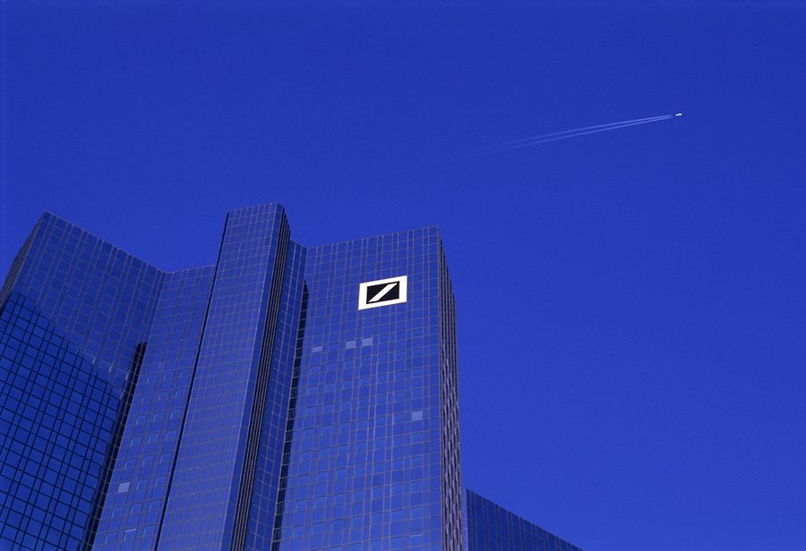 Deutsche Bank, nel 2021 utile netto cresce di oltre 4 volte a 2,5 mld