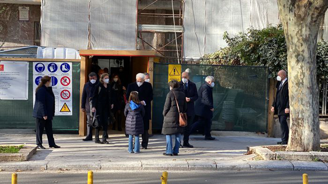 Mattarella bimba comn lettera