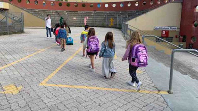 Scuola: in classe a Bolzano; Bianchi, 'sia nuovo inizio'