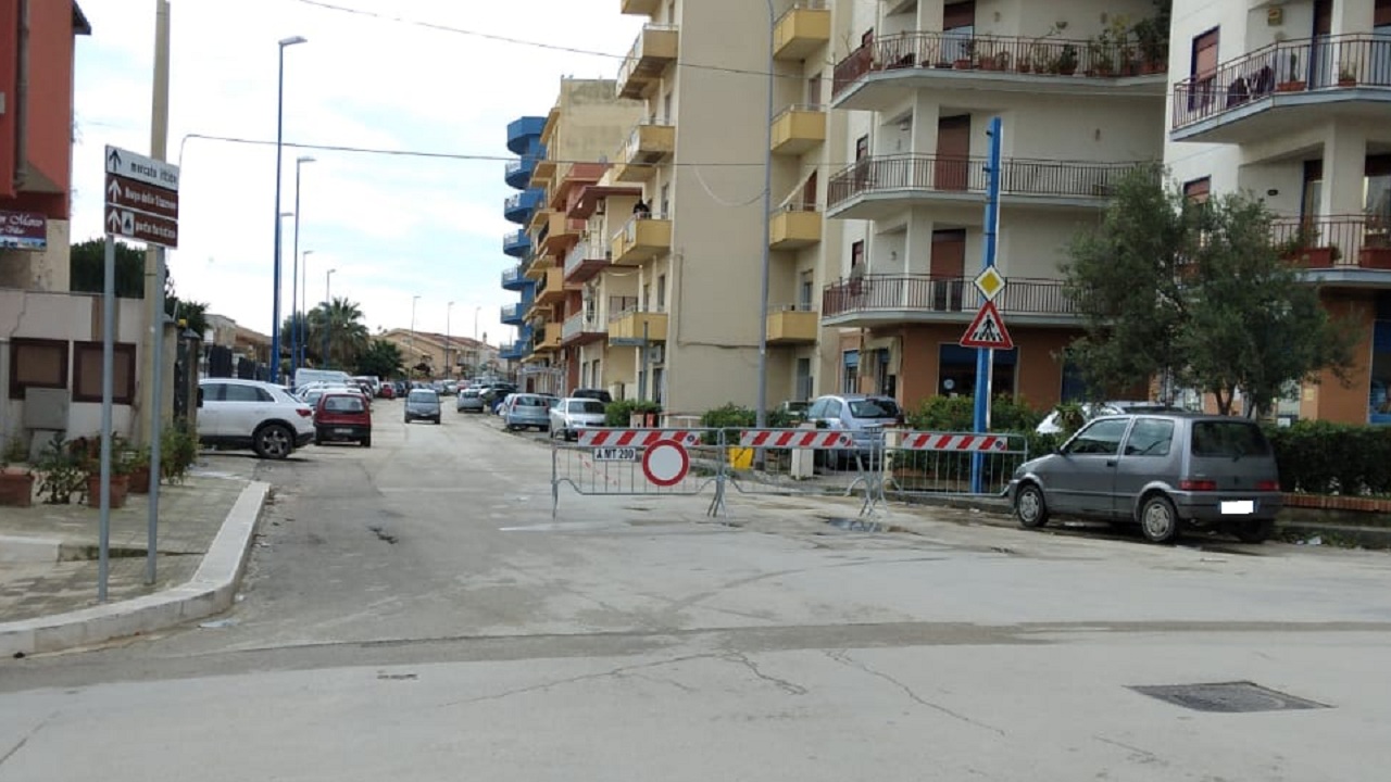 Via Lido, 19 famiglie ancora in attesa dopo oltre due mesi