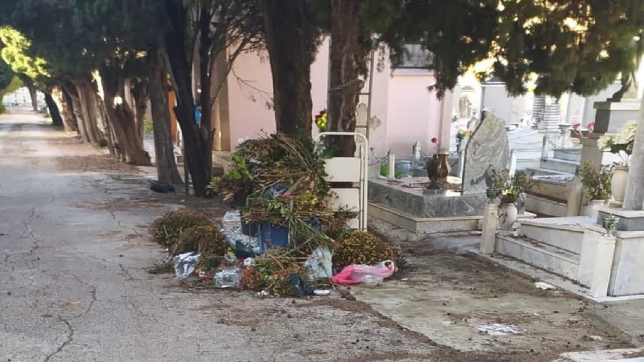 cimitero rifiuti 2021
