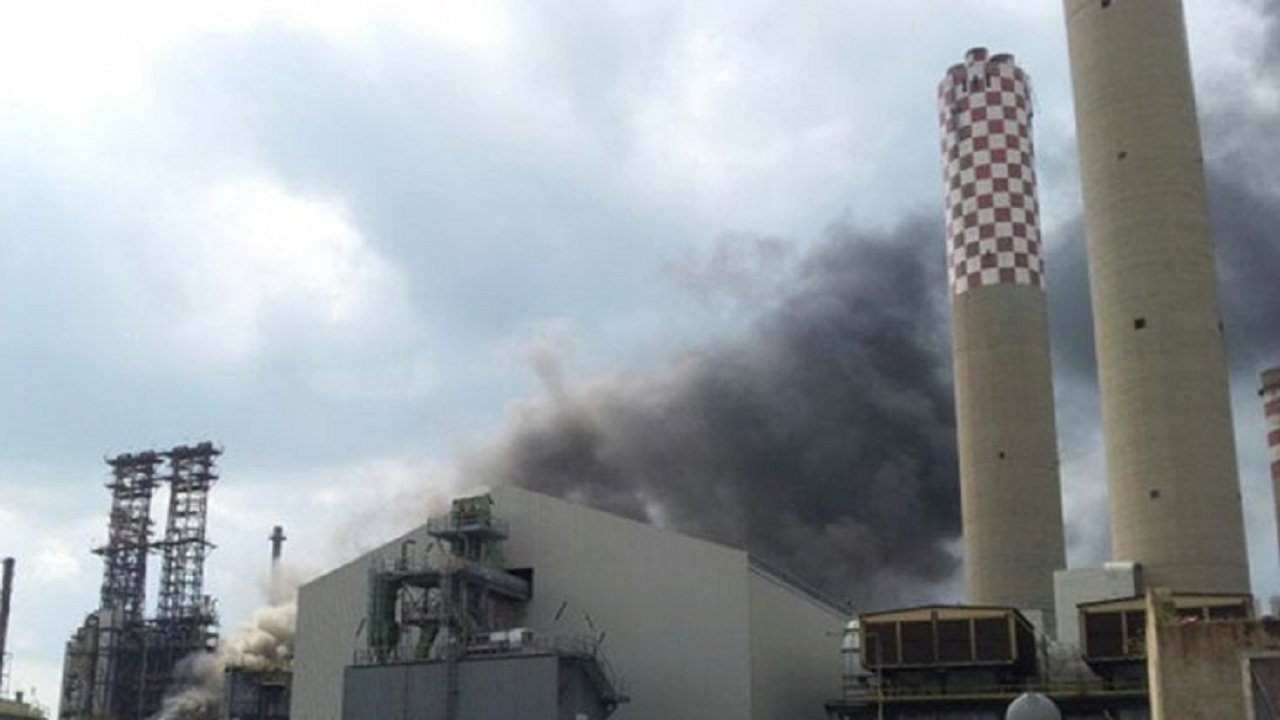 raffineria gela incendio 2022