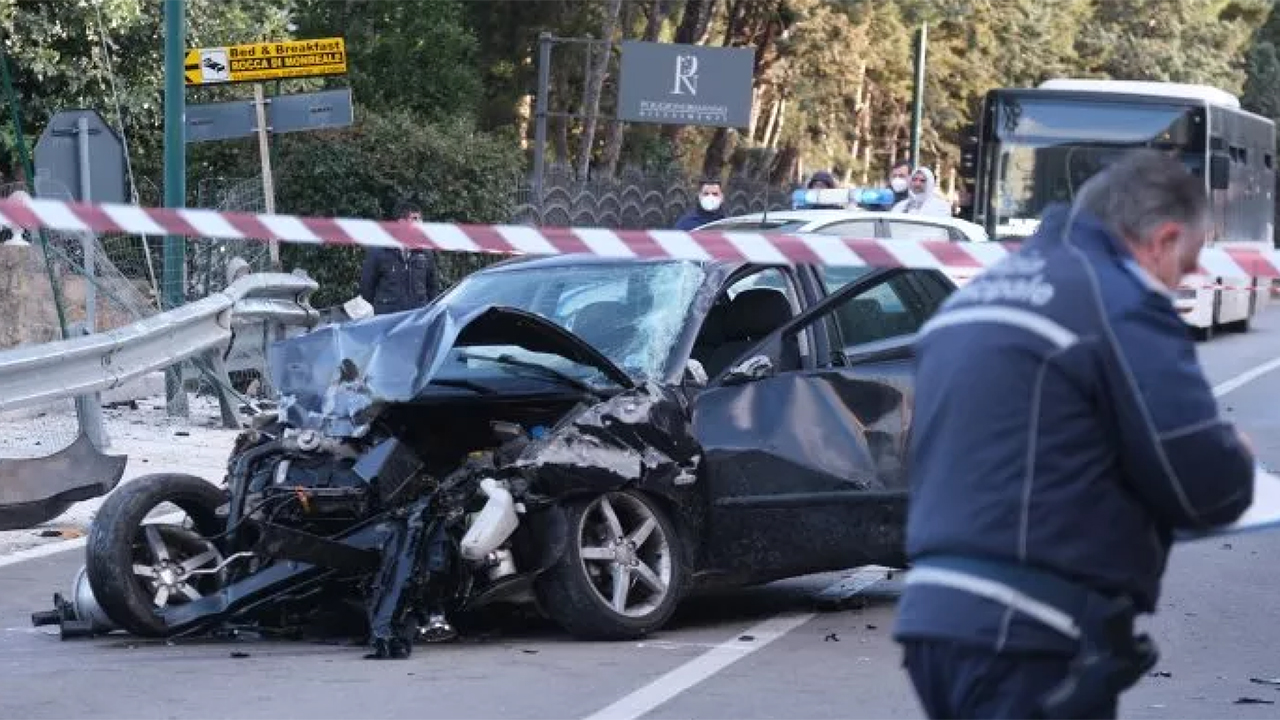 Monreale, auto falcia un pedone
