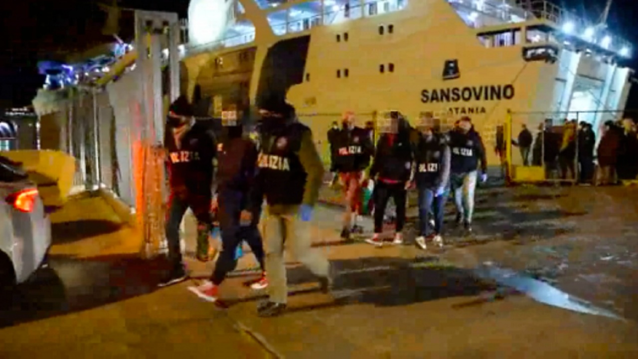 arresti immigrazione clandestina agrigento 2022