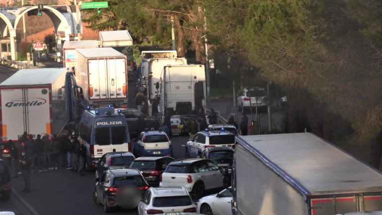 blocco tir catania 2022
