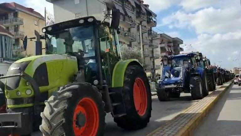 trattori protesta