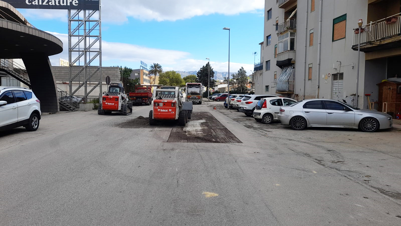 Viale Siena asfalto lavori