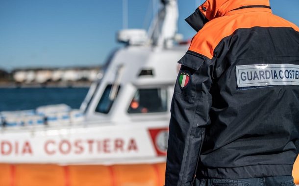 Pescatore in barca non rientra in porto. Ricerche della Guardia costiera