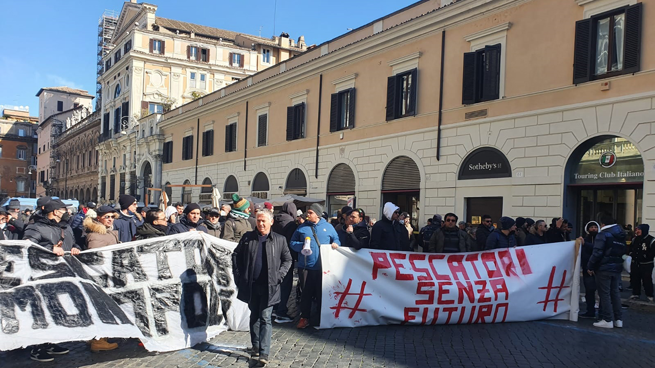 manifestazione pescatori a Roma 9 mar 2022