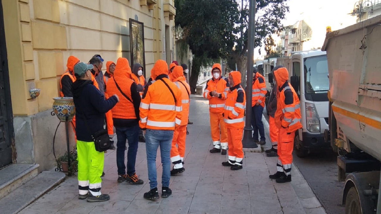 ribera sciopero rifiuti 2022 municipio