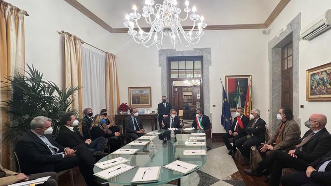 Incontro del presidente Musumeci al Comune di Marsala (foto d'archivio)