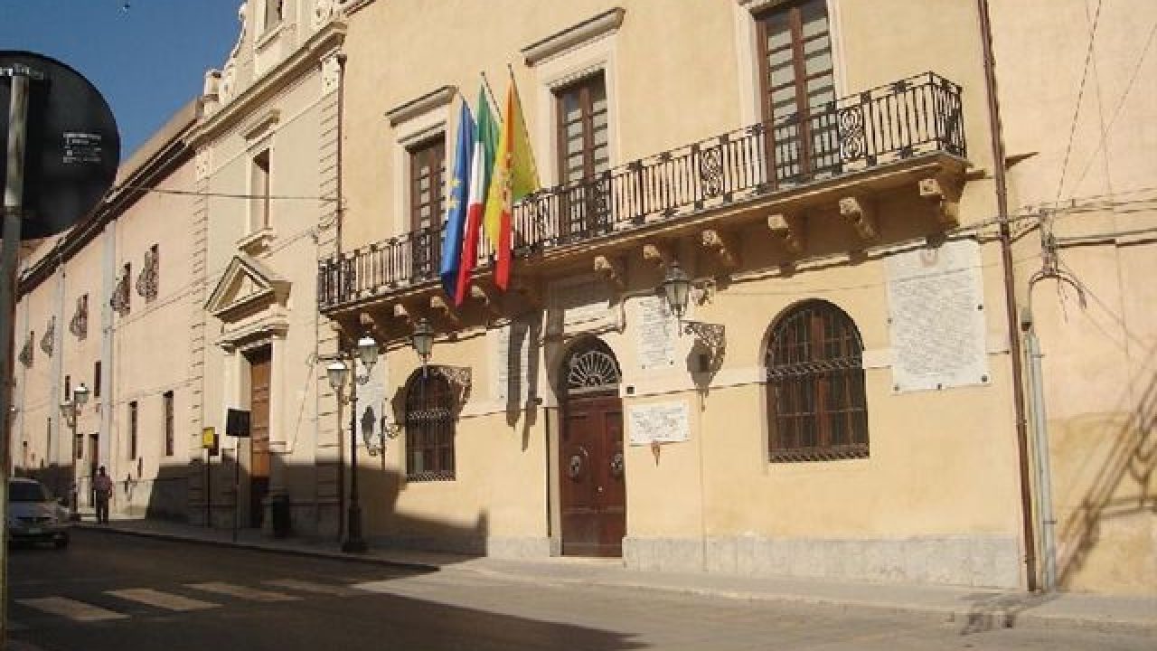 canicatti-municipio-1280x720