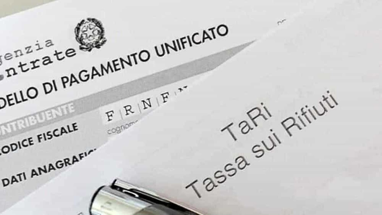 Tassa rifiuti, più aumento per tutti: il costo annuale del 2022 + 246mila euro