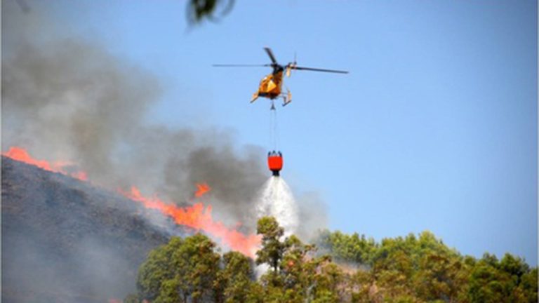 Incendio a Capoterra intervento elicottero