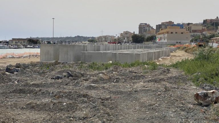 LAVORI BANCHINA NUOVA PORTO 1 (Piccola)