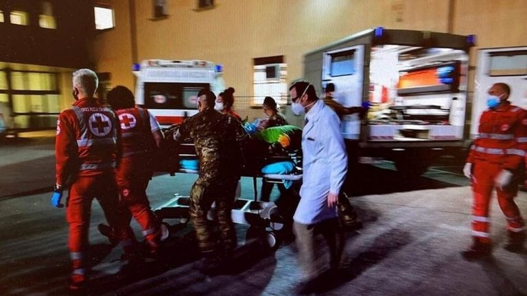 ambulanza feriti ospedale