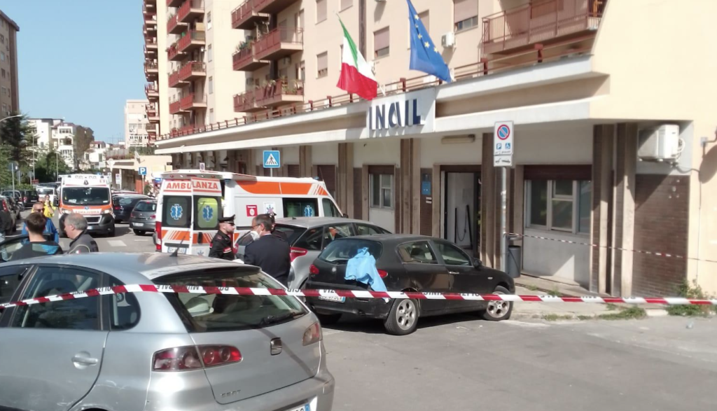 Incidente in centro a Palermo, un morto e tre feriti