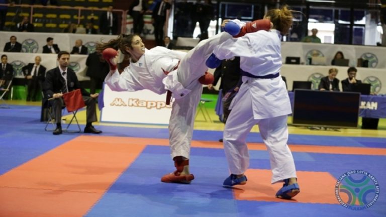 karate generica ragazze