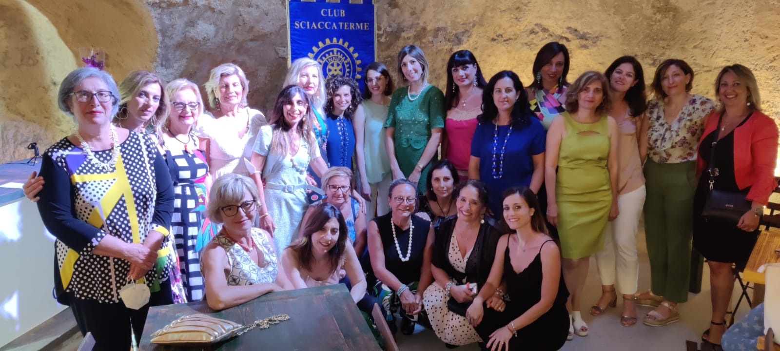 L’Inner Wheel Sciacca Terme inizia il nuovo anno sociale nelle suggestive grotte del Caricatore <font color=