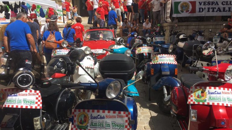 VESPA TOUR PRIZZI 29 12780x720