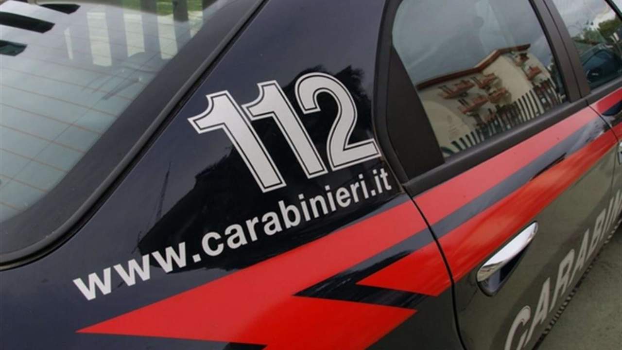 Castelvetrano, denunciato 52enne per il reato di lesioni personali aggravate: sprangate al volto ad un 24enne