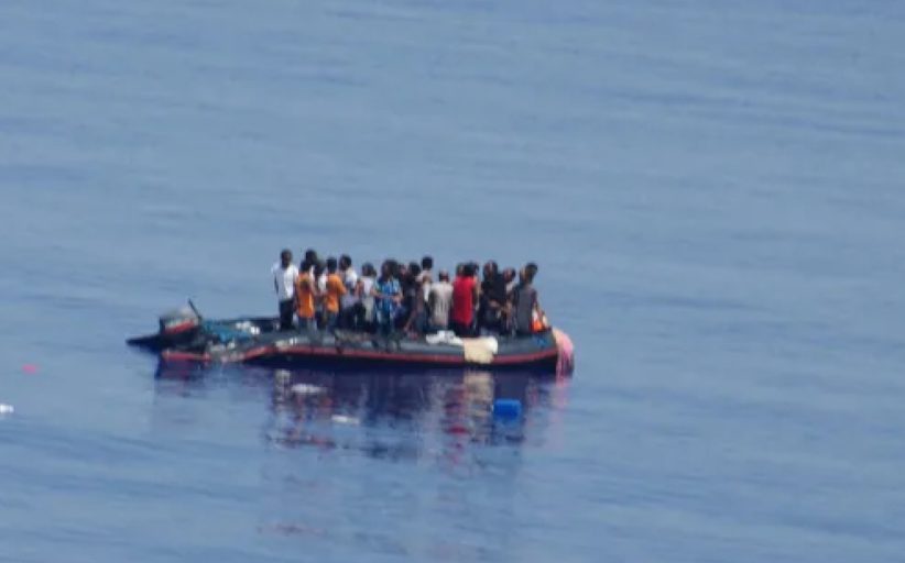 Notte di sbarchi a Lampedusa, approdati  10 diversi barconi con 580 migrati
