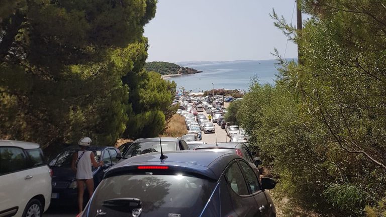 Spiaggia Sovareto parcheggio selvaggio 1280x720