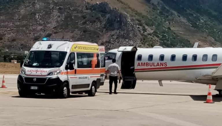 aeroporto genitori bimbo morto 2022