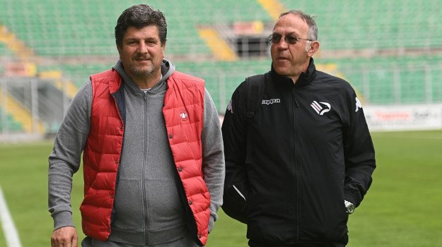 Palermo Calcio, si dimettono allenatore e DS