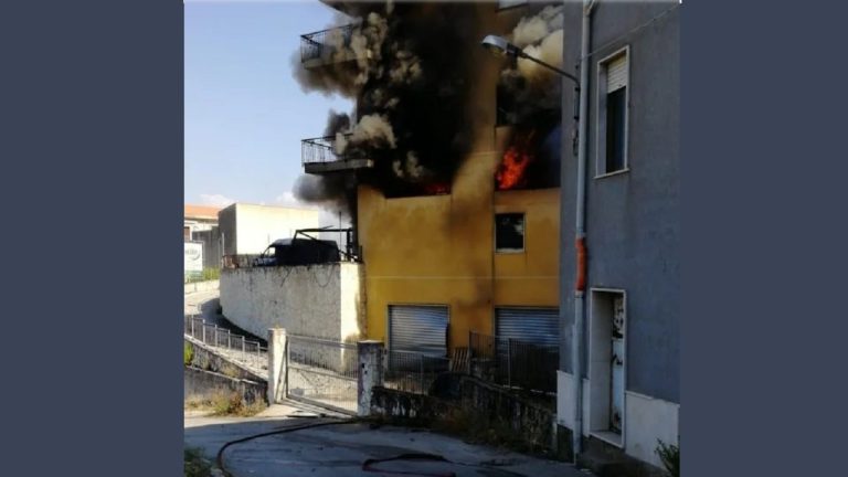 incendio salemi 2022