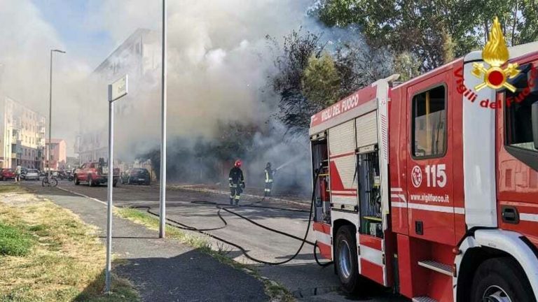 vigili fuoco sterpaglie