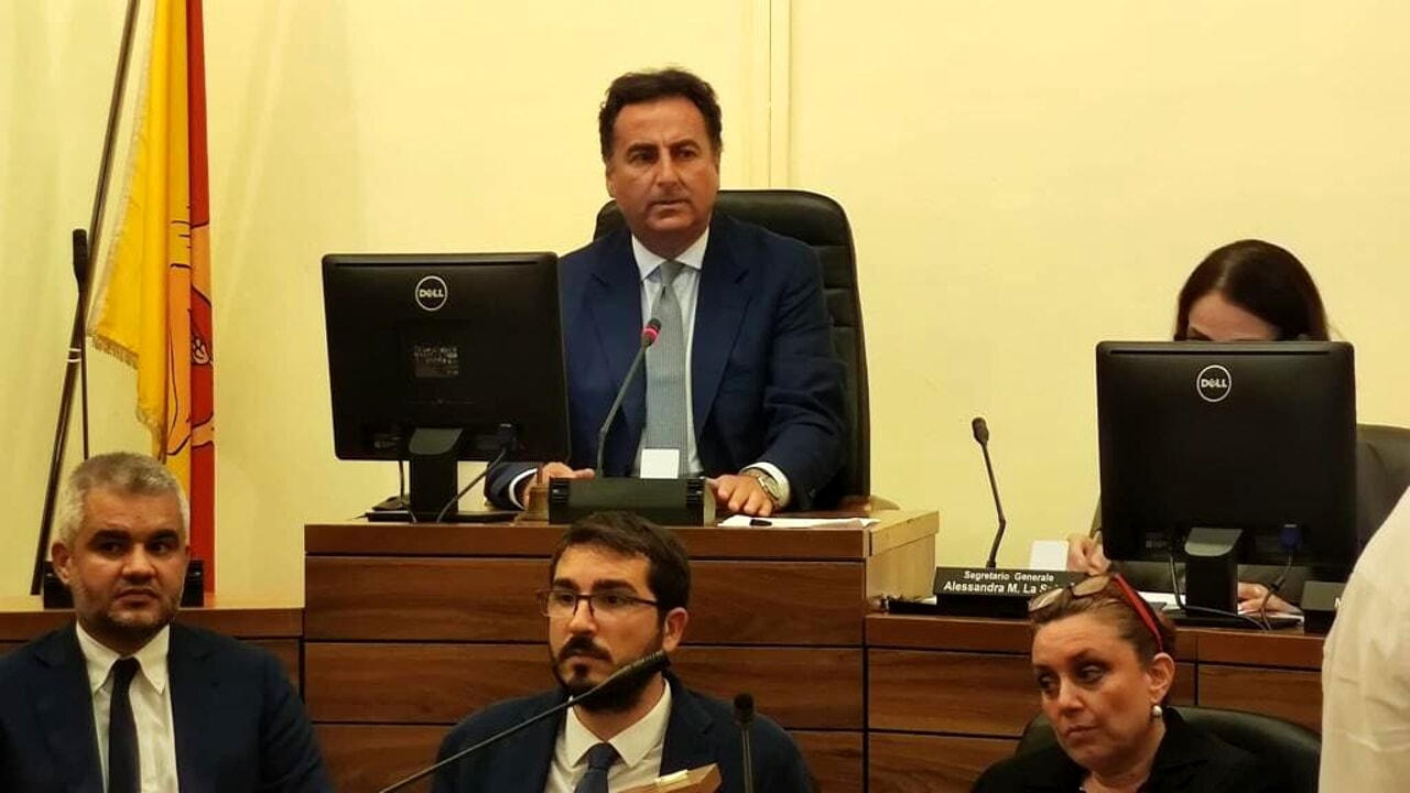 Ignazio Messina ha presentato al Tar il ricorso elettorale annunciato dopo il primo turno